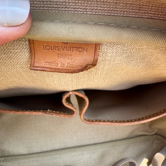 Authentic Louis Vuitton Deauville Handbag - Picture 9 of 9